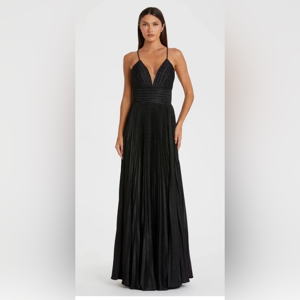 Mac Duggal Black Shimmer Pleated V-Neck Gown Size 6 Nwt